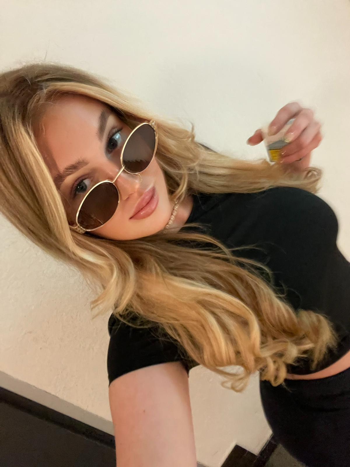 Escort - ALICE - Ibiza Tops